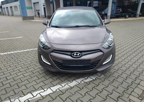 Hyundai I30 cena 31900 przebieg: 116000, rok produkcji 2012 z Radom małe 121